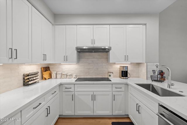8989 N GAINEY CENTER Drive 104, Scottsdale, AZ 85258