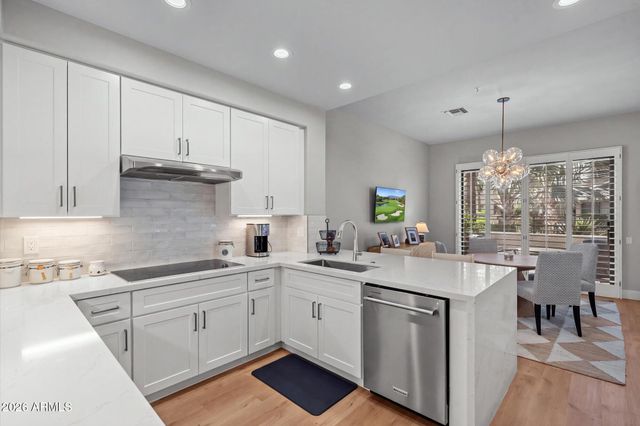 8989 N GAINEY CENTER Drive 104, Scottsdale, AZ 85258