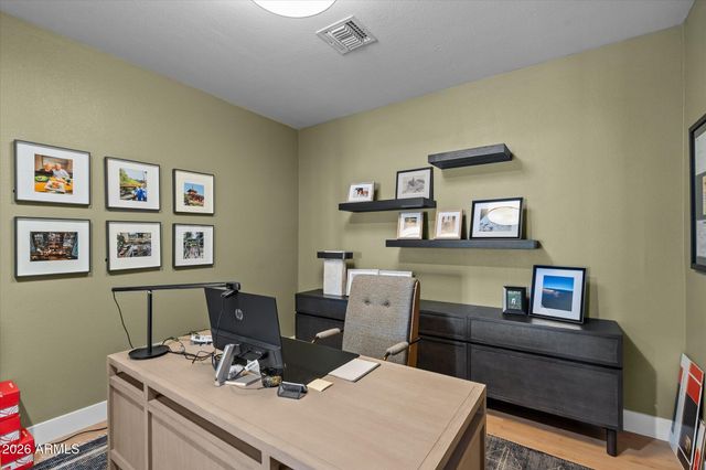 8989 N GAINEY CENTER Drive 104, Scottsdale, AZ 85258