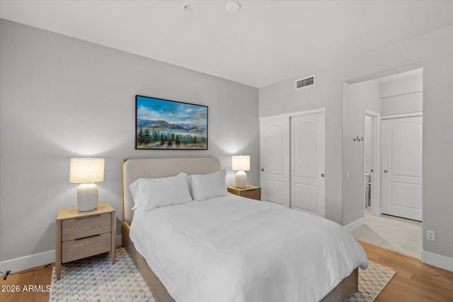 8989 N GAINEY CENTER Drive 104, Scottsdale, AZ 85258
