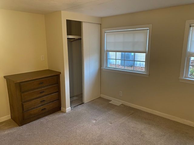 38 Danielle St, Plainville, MA 02762