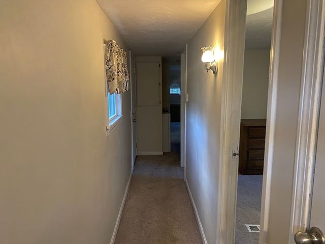 38 Danielle St, Plainville, MA 02762