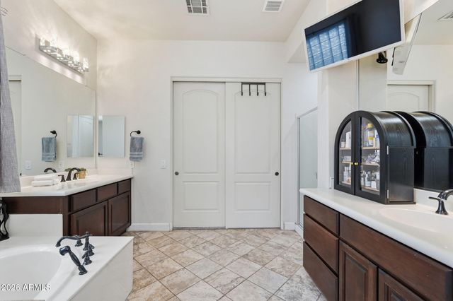 6923 S BLACK HILLS Way, Chandler, AZ 85249
