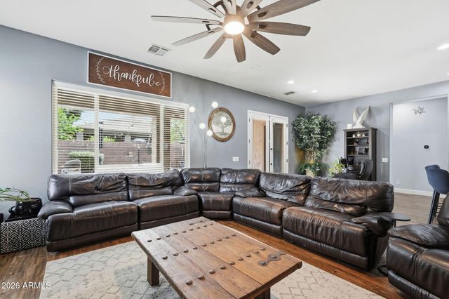 6923 S BLACK HILLS Way, Chandler, AZ 85249