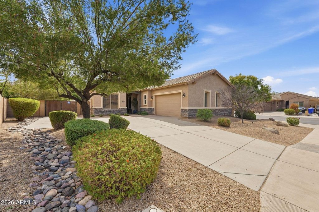 6923 S BLACK HILLS Way, Chandler, AZ 85249 — exterior