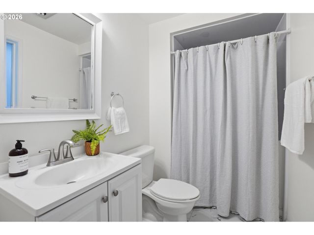 12504 Ne 5TH St, Vancouver, WA 98684