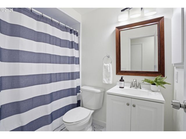 12504 Ne 5TH St, Vancouver, WA 98684