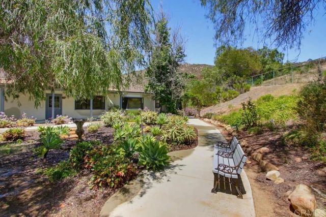 12725 Monte Vista Road, Poway, CA 92064