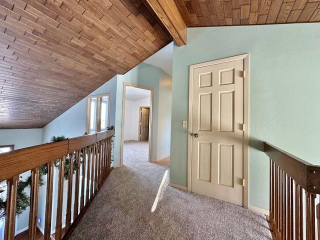 1320 11th St SW, Minot, ND 58701