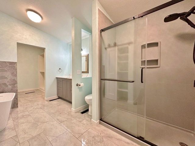 1320 11th St SW, Minot, ND 58701