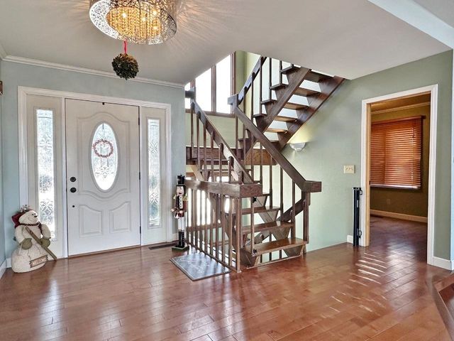 1320 11th St SW, Minot, ND 58701