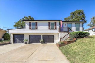 1521 Lexington Road, Pleasant Hill, MO 64080