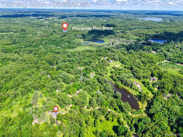 4200 Angels Pass, Putnam Township, MI 48169