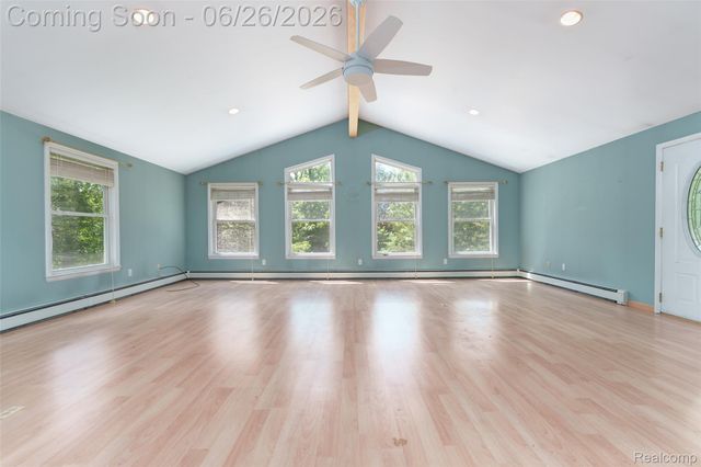 4200 Angels Pass, Putnam Township, MI 48169