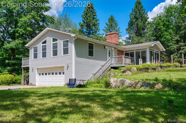 4200 Angels Pass, Putnam Township, MI 48169