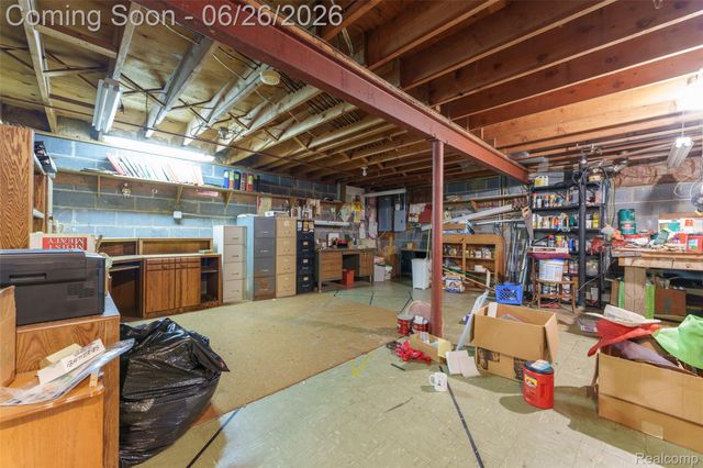 4200 Angels Pass, Putnam Township, MI 48169