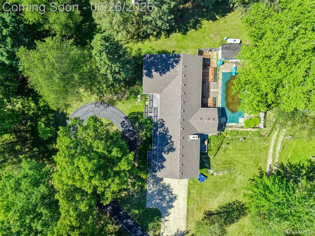 4200 Angels Pass, Putnam Township, MI 48169