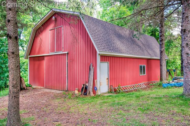 4200 Angels Pass, Putnam Township, MI 48169
