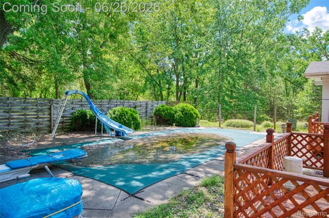 4200 Angels Pass, Putnam Township, MI 48169