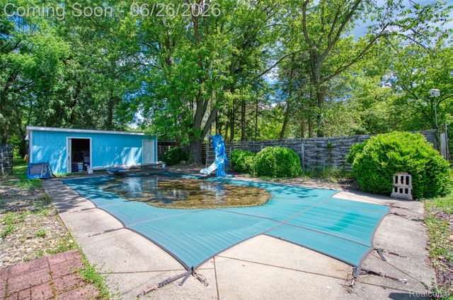 4200 Angels Pass, Putnam Township, MI 48169