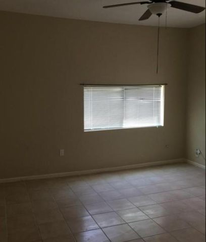 720 4th Avenue N, Texas City, TX 77590