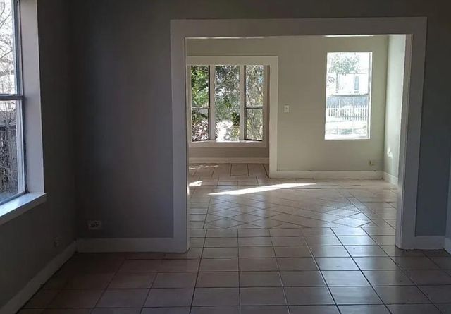 720 4th Avenue N, Texas City, TX 77590