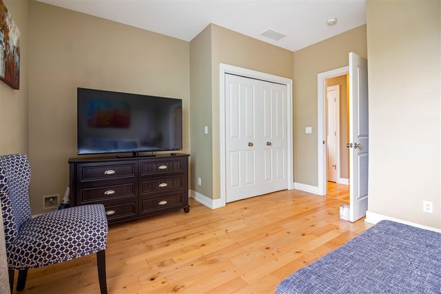 211 Garden Terrace D, Douglas, MI 49406