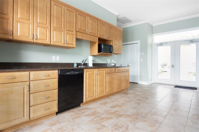 211 Garden Terrace D, Douglas, MI 49406