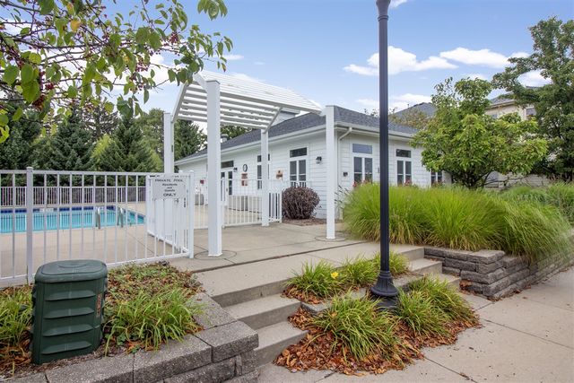 211 Garden Terrace D, Douglas, MI 49406