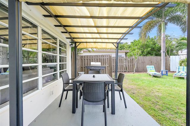 1029 SE 14th Street, Deerfield Beach, FL 33441