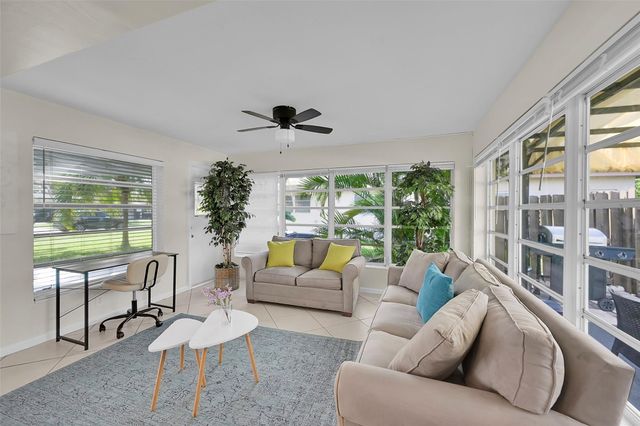 1029 SE 14th Street, Deerfield Beach, FL 33441