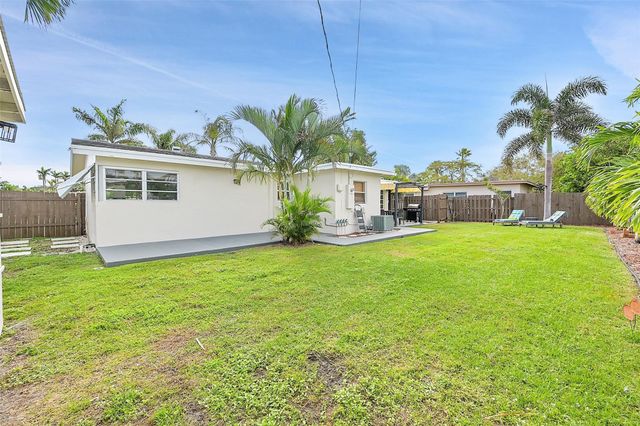 1029 SE 14th Street, Deerfield Beach, FL 33441