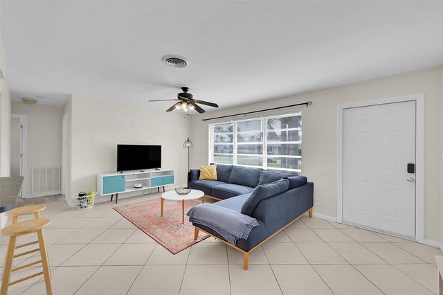 1029 SE 14th Street, Deerfield Beach, FL 33441
