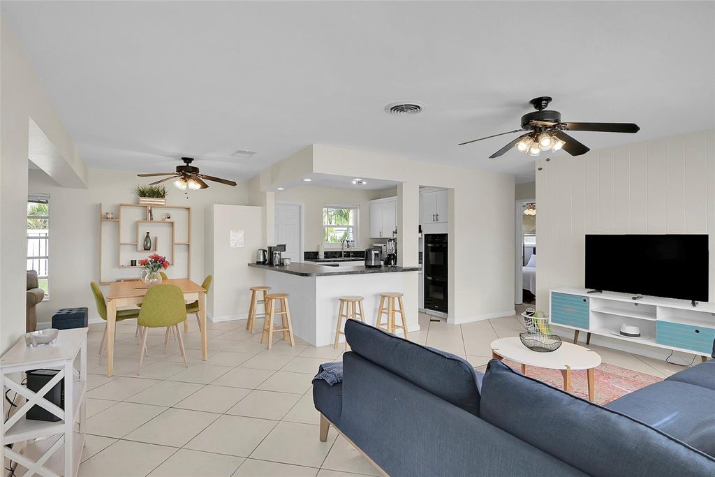 1029 SE 14th Street, Deerfield Beach, FL 33441