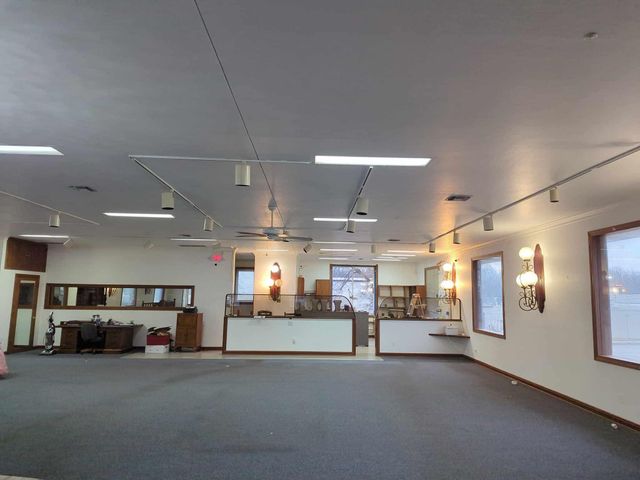 2122 South Glenstone Avenue, Springfield, MO 65804
