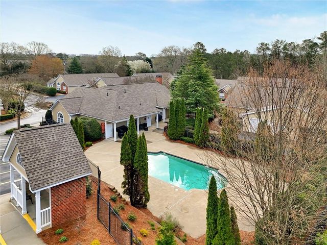 135 Vintage Club Circle 13, Marietta, GA 30066