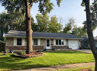 415 Krause Avenue, Streamwood, IL 60107