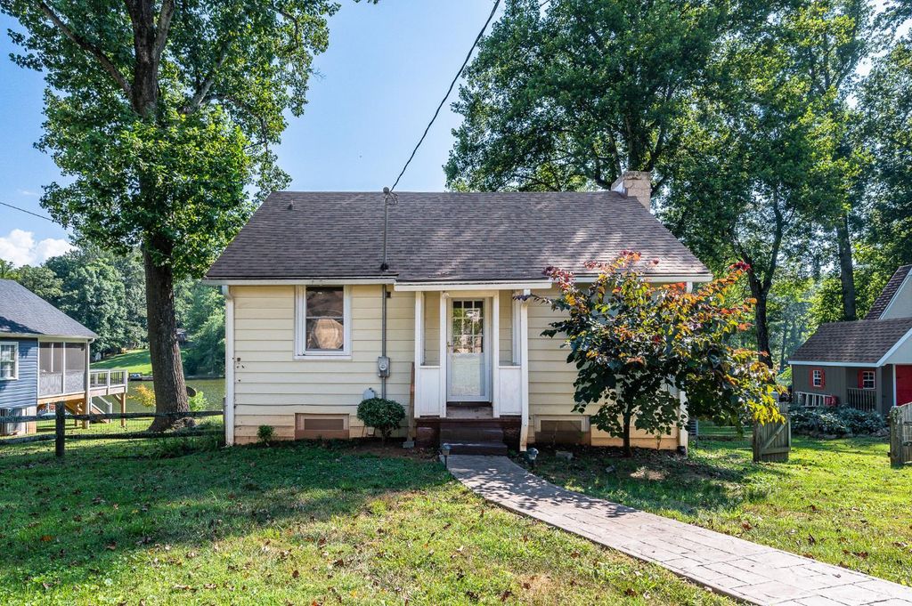 Image 1 of property listing at 216 Timberlake Drive, Lynchburg, VA 24502