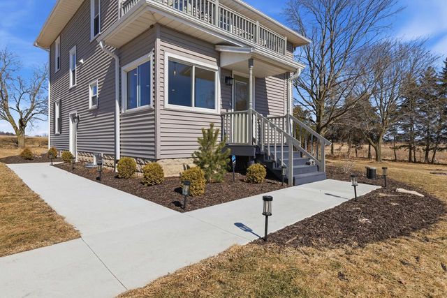 W4037 COUNTY ROAD RR, Cedar Grove, WI 53013