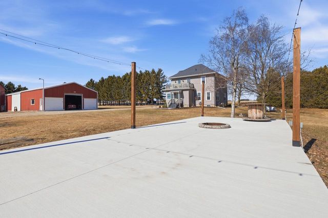 W4037 COUNTY ROAD RR, Cedar Grove, WI 53013