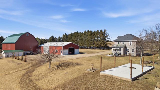 W4037 COUNTY ROAD RR, Cedar Grove, WI 53013