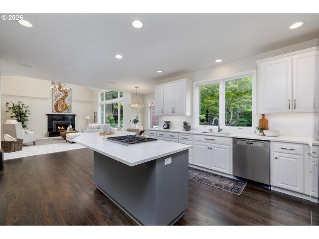 2157 MARYLWOOD Ct, West Linn, OR 97068