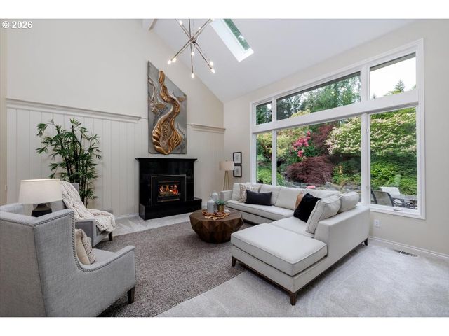 2157 MARYLWOOD Ct, West Linn, OR 97068