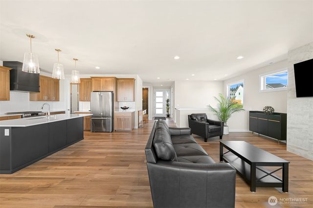 5423 Lonicera Drive, Blaine, WA 98230