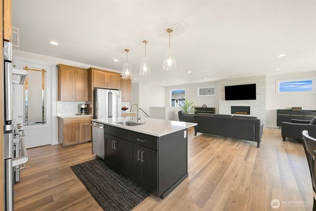 5423 Lonicera Drive, Blaine, WA 98230