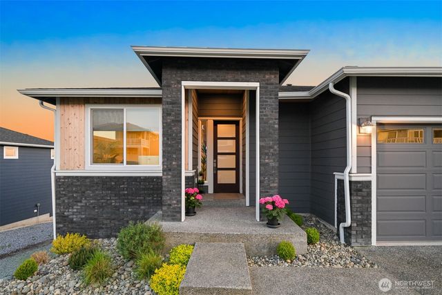 5423 Lonicera Drive, Blaine, WA 98230