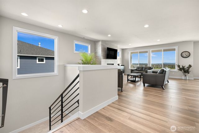 5423 Lonicera Drive, Blaine, WA 98230