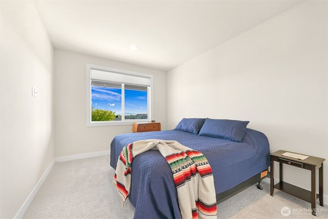 5423 Lonicera Drive, Blaine, WA 98230