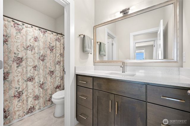 5423 Lonicera Drive, Blaine, WA 98230