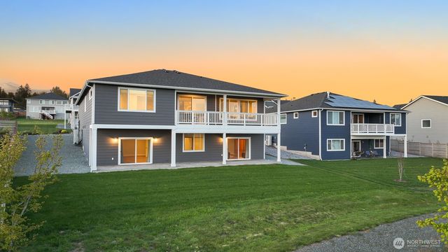 5423 Lonicera Drive, Blaine, WA 98230